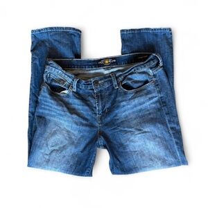 Lucky Brand Mid Rise Sweet Crop Straight Leg Medium Wash Jeans